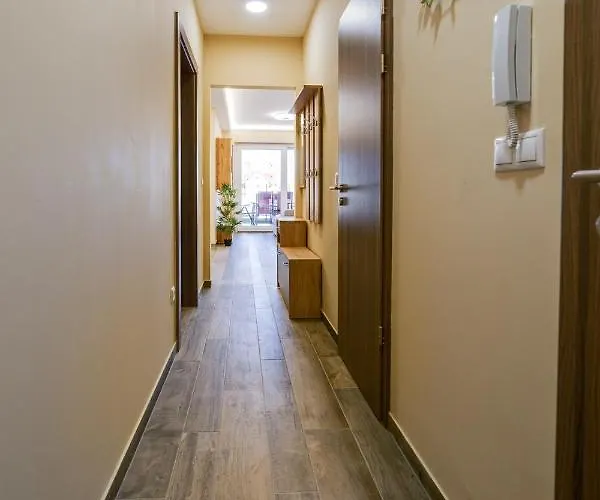 Lägenhet Forest Foeldvar By Bltn