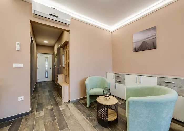 Lägenhet Forest Foeldvar By Bltn