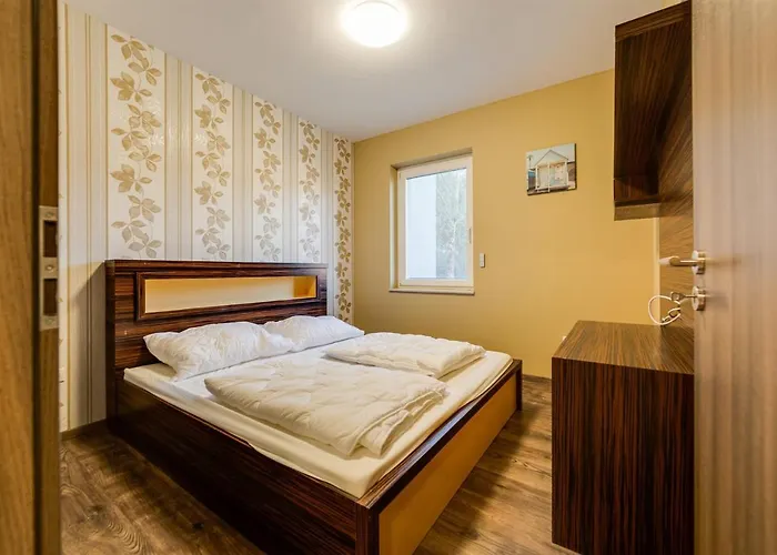 Forest Foeldvar By Bltn *